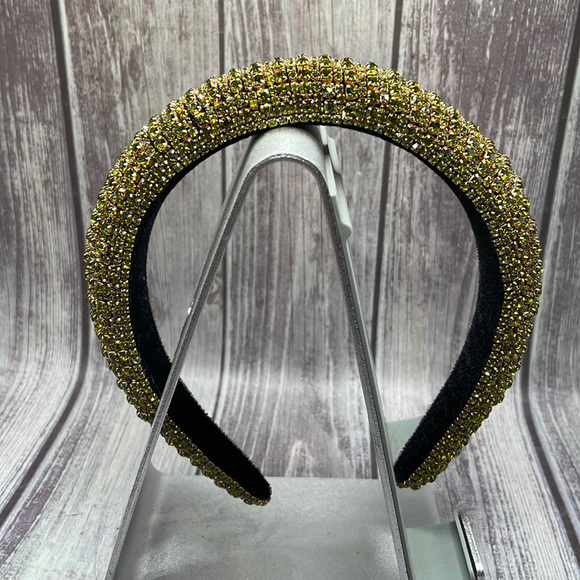 Gorgeous Headband…!Perfect for the holidays! - Picture 3 of 5